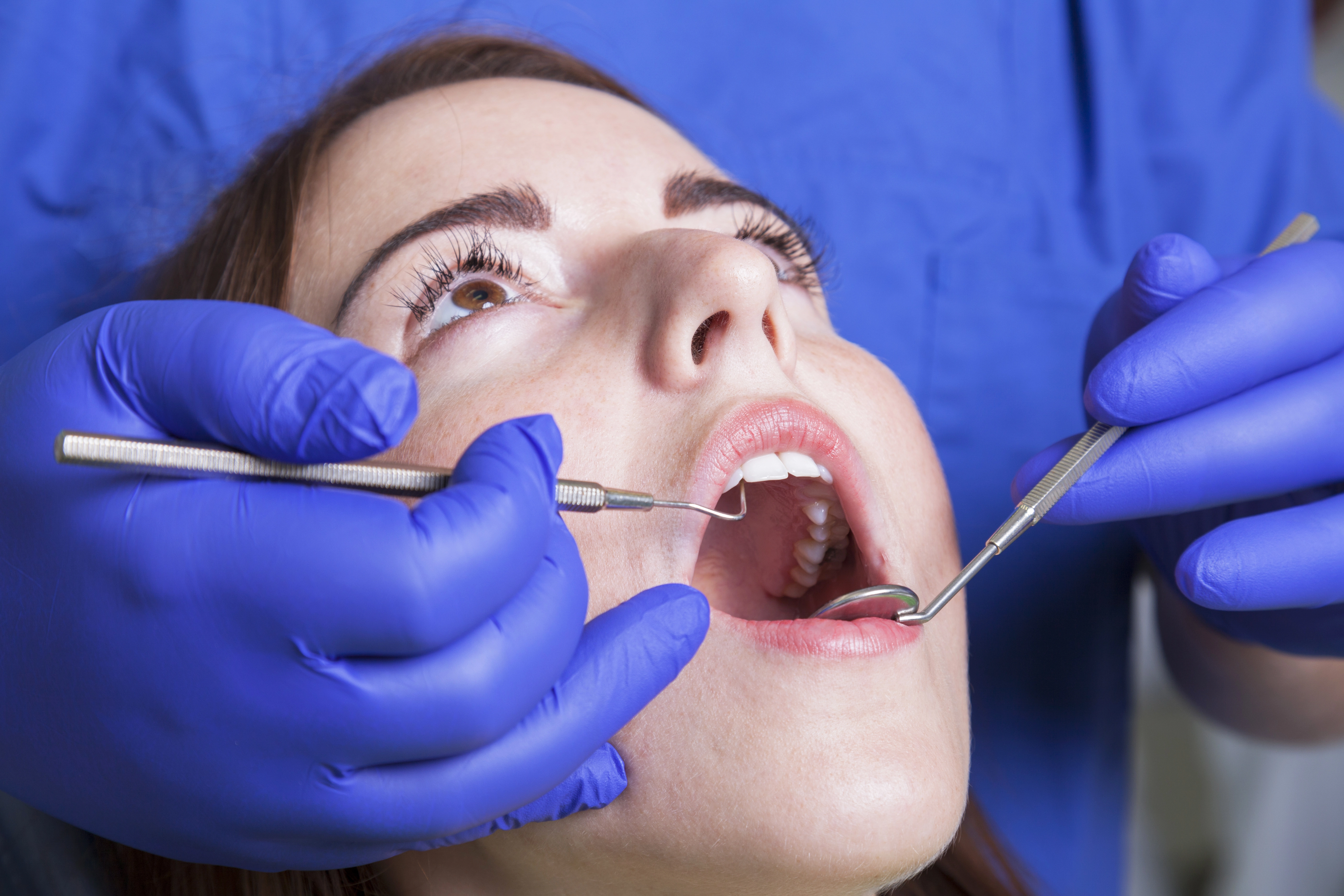 Periodontal care for healthy gums and teeth